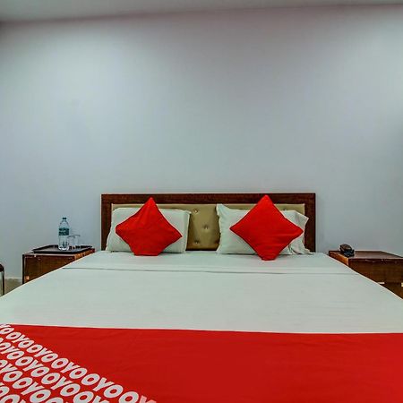 Hotel Oyo Flagship Spc & Span Jamshedpur Zewnętrze zdjęcie