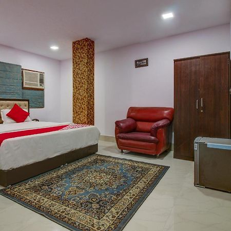 Hotel Oyo Flagship Spc & Span Jamshedpur Zewnętrze zdjęcie